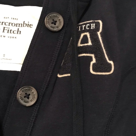 New A&F hoodie - Picture 3 of 7